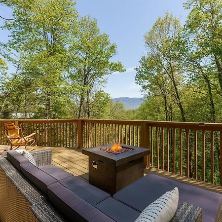 Grand Ole Chalet - Mt Viewsfireplacefirepitarcade Gatlinburg Eksteriør billede